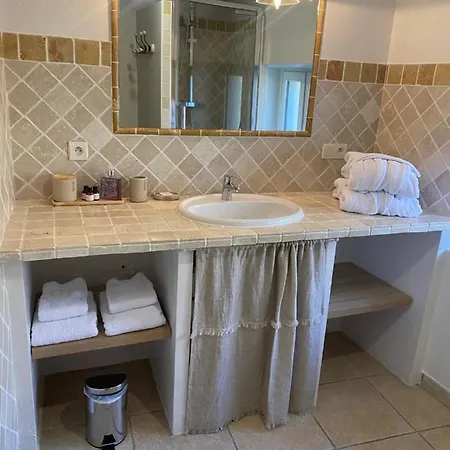 Hotell Domaine De Montine De Charme
