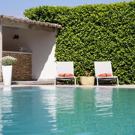 Domaine De Montine De Charme Hotel