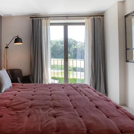 Domaine De Montine De Charme Hotel